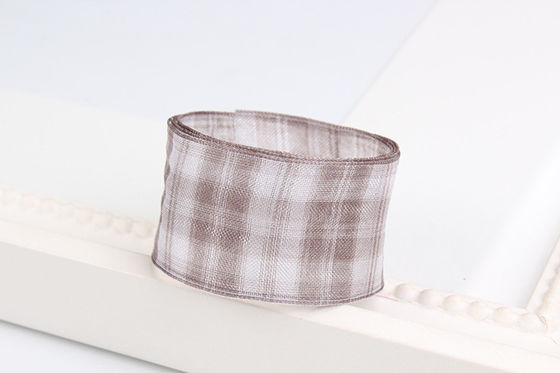 Faixa de organza de poliéster de 6mm-38mm para embalagem de presentes de chocolate de flores