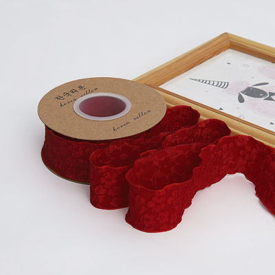 Lente de renda floral em relevo de poliéster de 25 mm