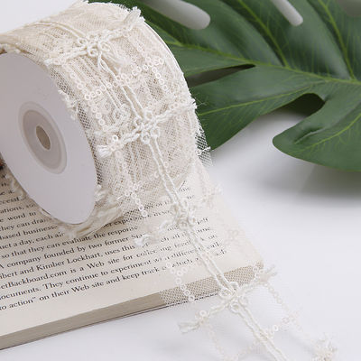 Lente de malha de poliéster brilhante de 50 mm com fita de jacquard floral
